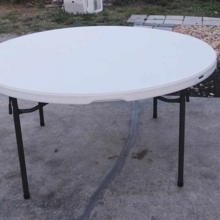 60 INCH ROUND TABLE